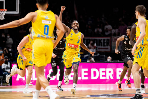 定格4.83亿欧 利物浦官宣伊萨克，今夏买7人+两破英超纪录